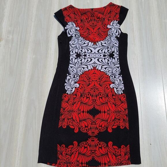 I LF Red and White Bodycon dress with side zipper - Picture 13 of 16